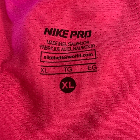 Women’s Nike workout top - Picture 6 of 6